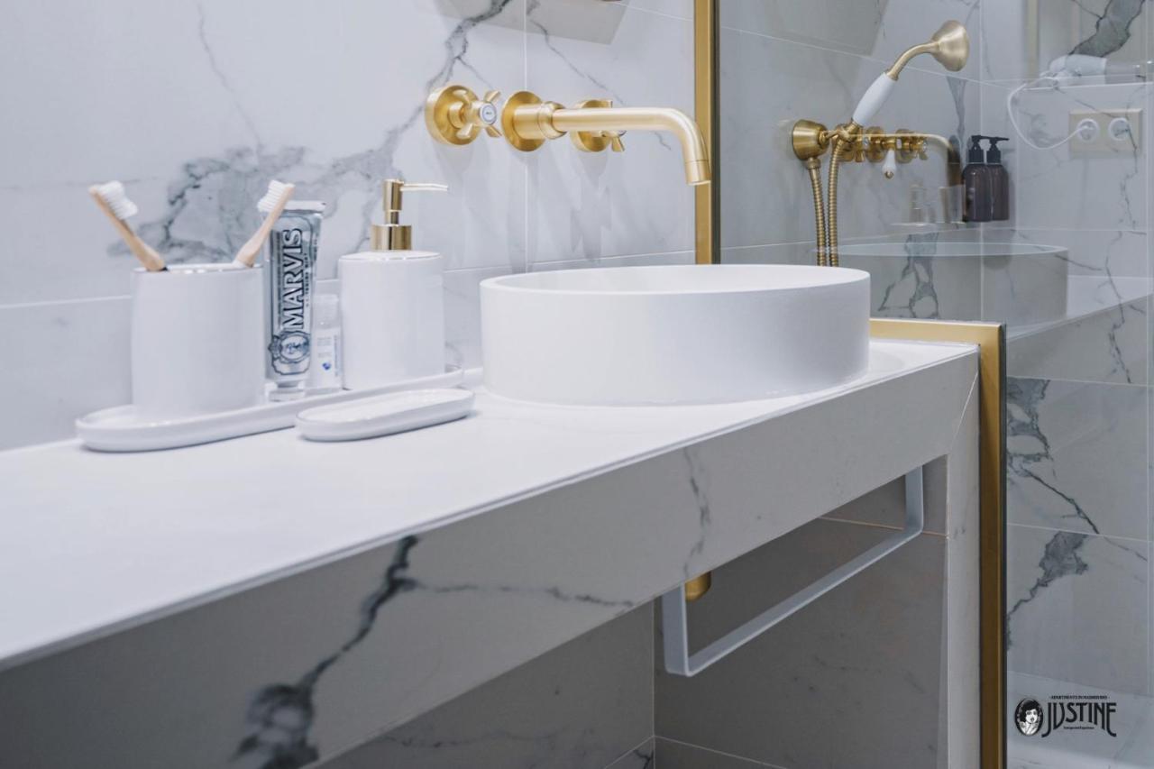 Suite Kintsugi By Justine Apartments Apartamento Turistico En Madrid Rio Kültér fotó